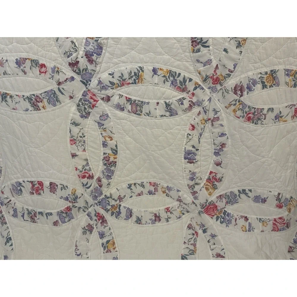 Vintage Handmade Floral Double Wedding Ring Pattern Quilt (80 x 80) Cottage Core